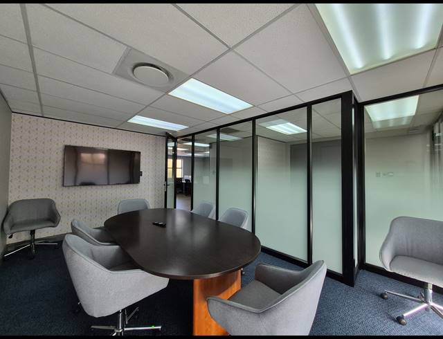 110M² OFFICE TO LET IN DUNKELD WEST